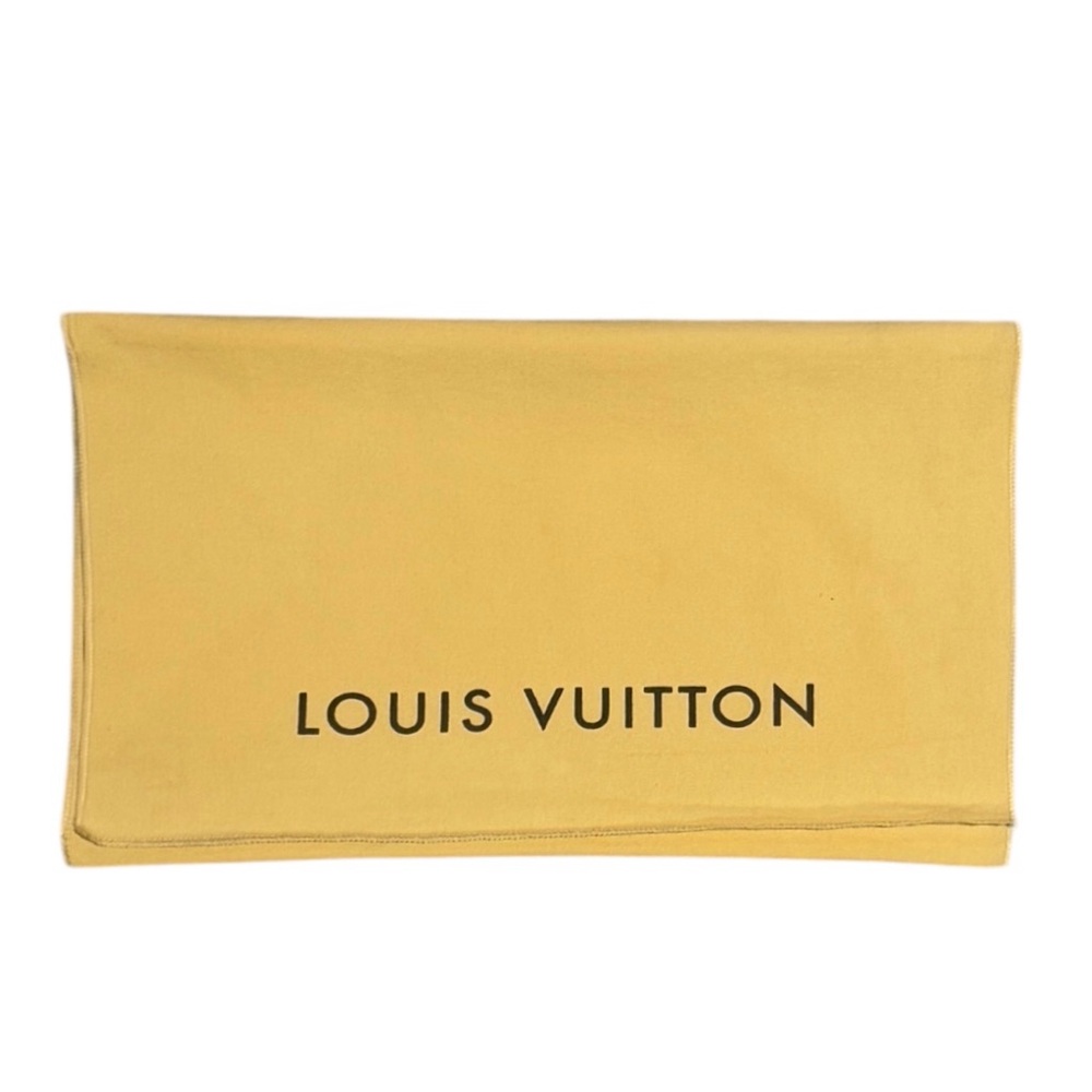 100% Authentic Louis Vuitton Dustbag 
18”W x 15”L Excellent Condition